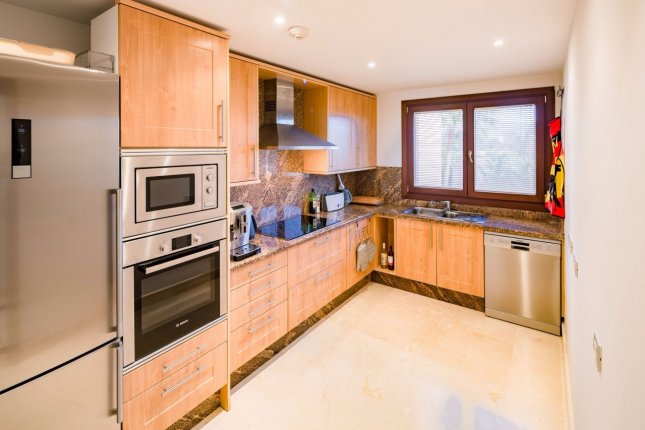 tav5138_hdr