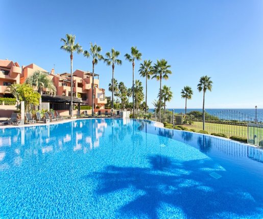 Luxury-Penthouse-with-sea-view,-Estepona,-Spain_5