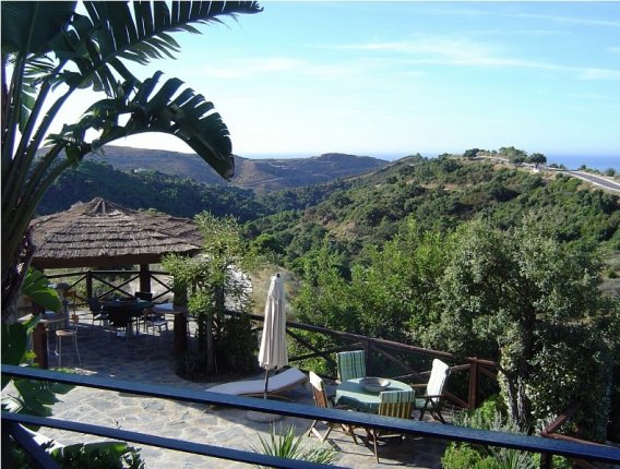 3_bbq_area_and_terrace_and_views