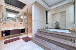 29_master_bathroom