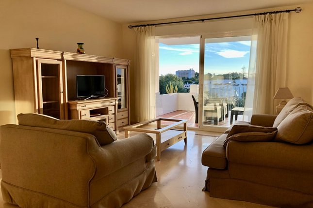 Beachside apartment, Costalita