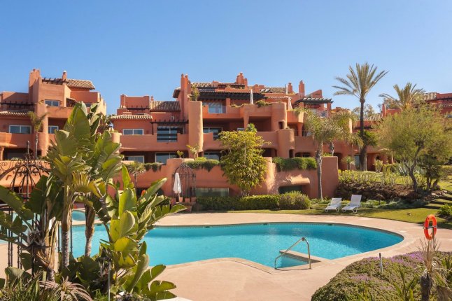 Apartments on the first line Los Monteros beach