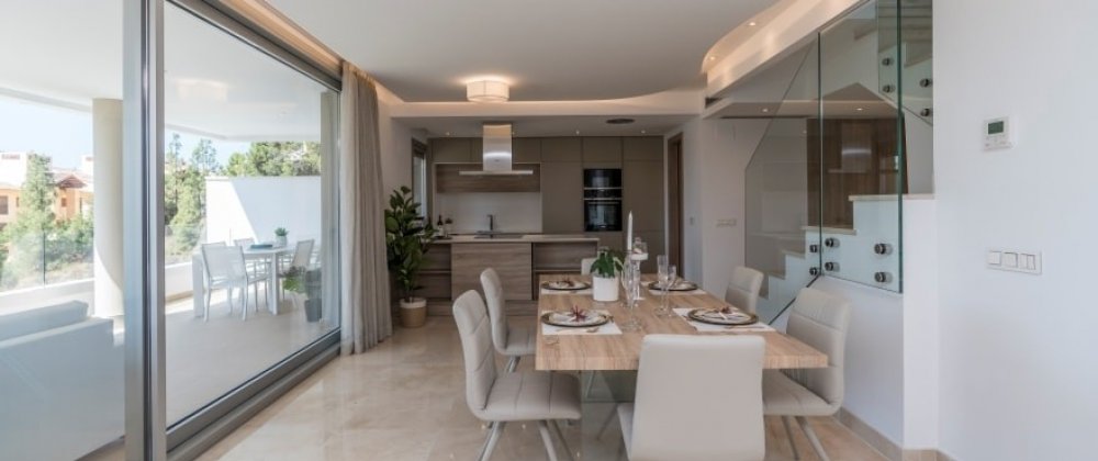 New contemporary apartments in Benahavis