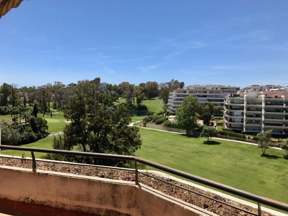 Cozy apartment in Guadalmina Alta 
