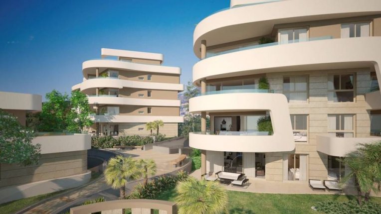 rcs-aa-exterior-plaza-1500x844