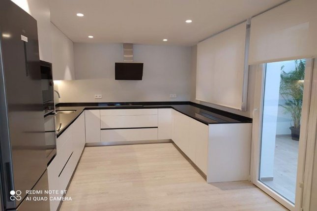 LUXURY  MODERN APARTMENT IN PUERTO BANUS