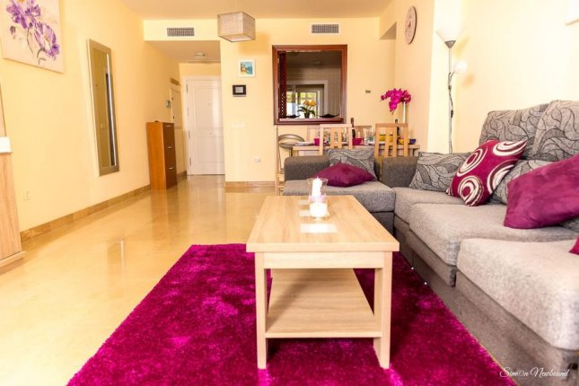 Beachside Apartment with sea view in Spain (15)