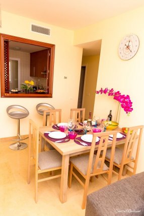 Beachside Apartment with sea view in Spain (10)