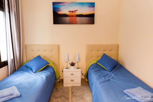 Beachside Apartment with sea view in Spain (7)