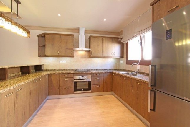 Beachside Villa in 300 meters from the sea, Marbella