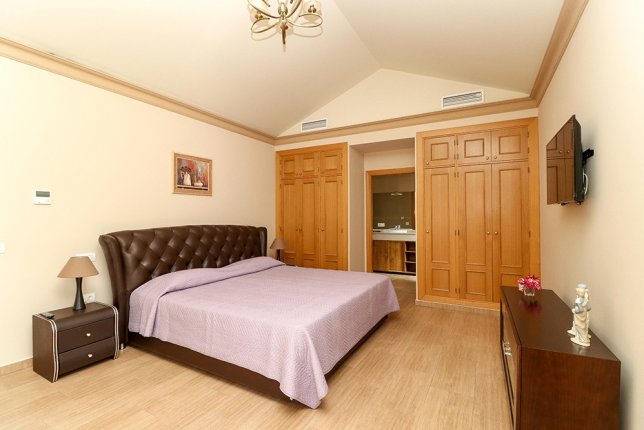 Beachside Villa in 300 meters from the sea, Marbella