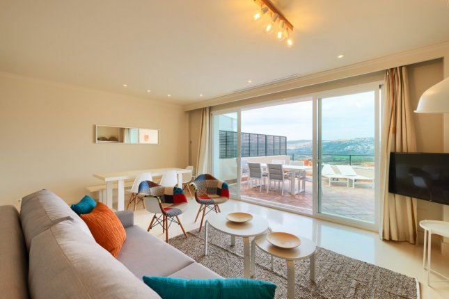 Very good quality ground floor apartment