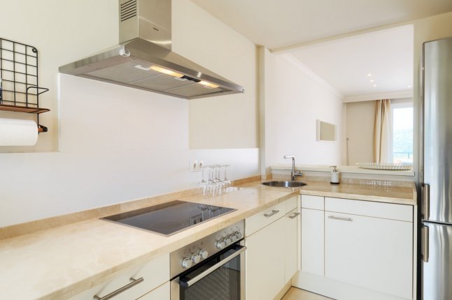 Very good quality ground floor apartment