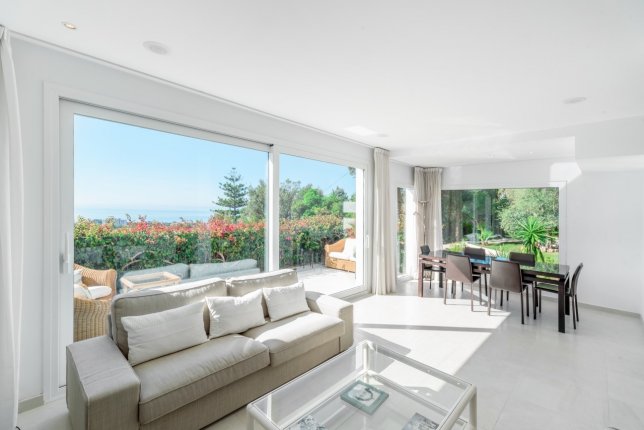 Fully Renovated Quality Villa in El Rosario