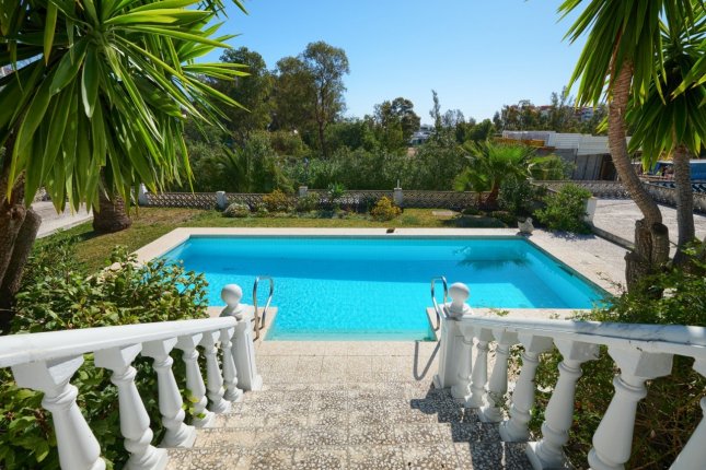 Modern villas close to all amenities