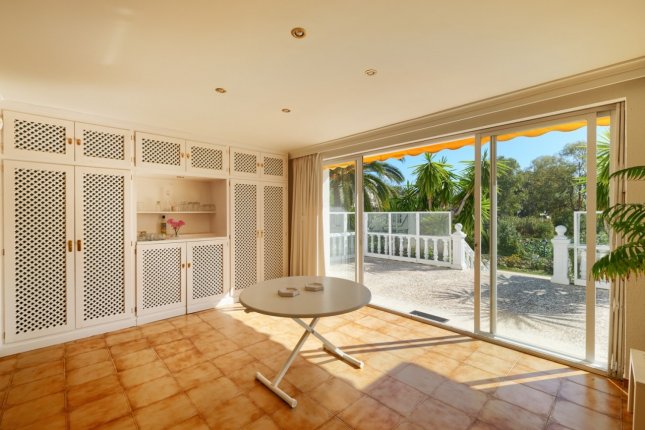 Modern villas close to all amenities