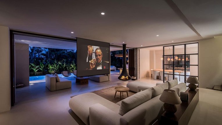 New-Villa-in-exclusive-residential-area-Los-Monteros,-Marbella_09