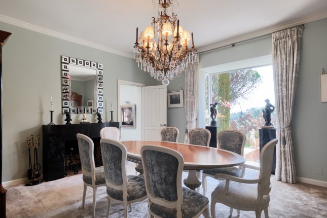 Spectacular villa with spectacular views of the coast and mountains