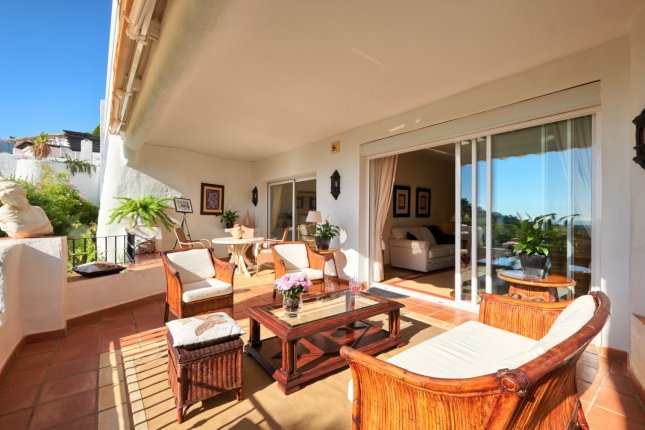 Spectacular 3 bedroom ground floor apartment, Benahavis