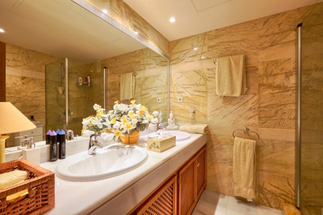 Spectacular 3 bedroom ground floor apartment, Benahavis