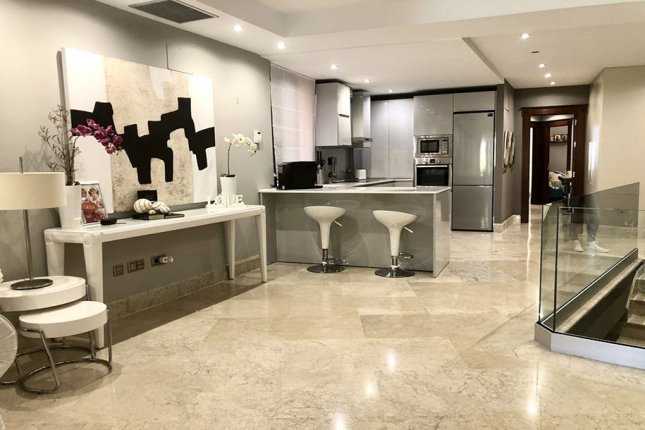 Luxury Beachfront Apartment, Marbella