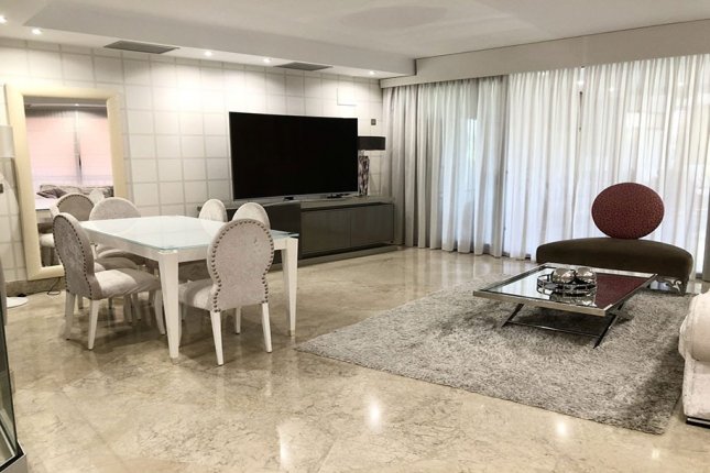 Luxury Beachfront Apartment, Marbella
