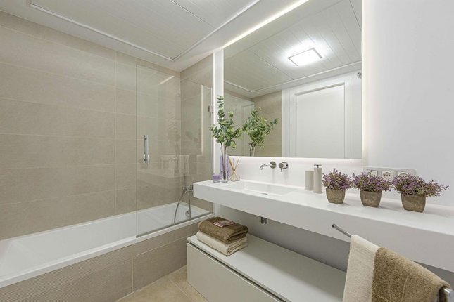 New Apartment Complex, El Campanario Estepona