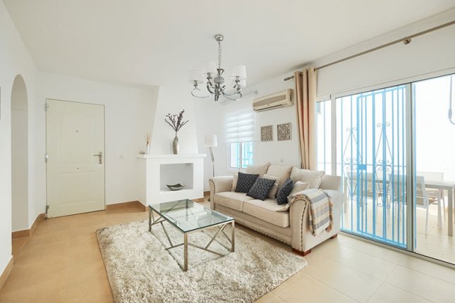 Beautiful and cozy town house on the first coastline, in the Golden Mile, Estepona