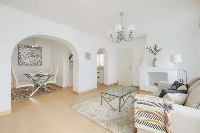 Beautiful and cozy town house on the first coastline, in the Golden Mile, Estepona